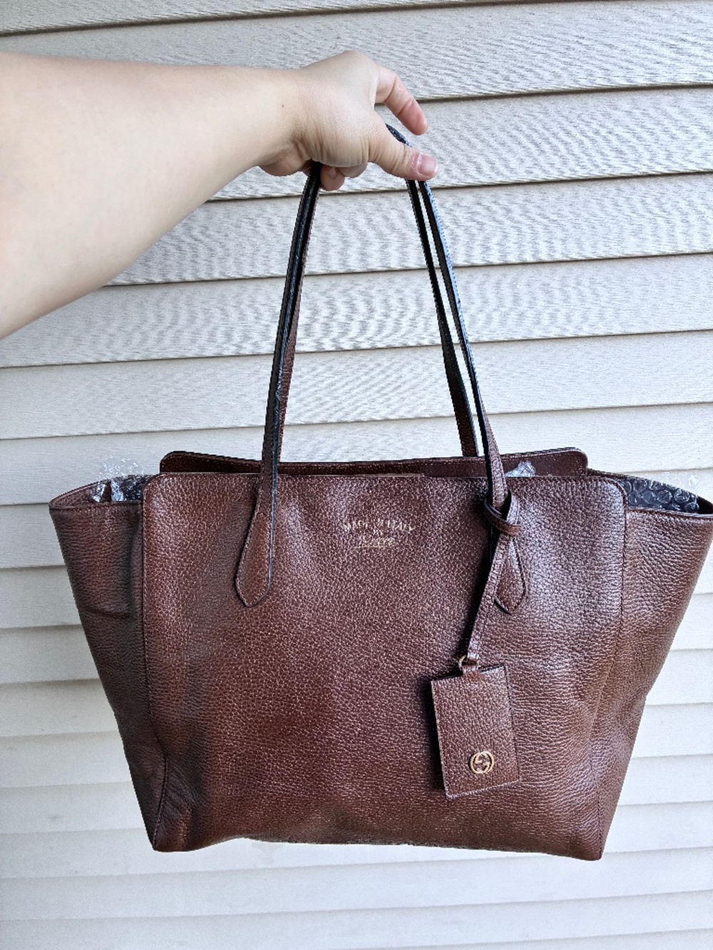 Gucci swing tote ( like new)